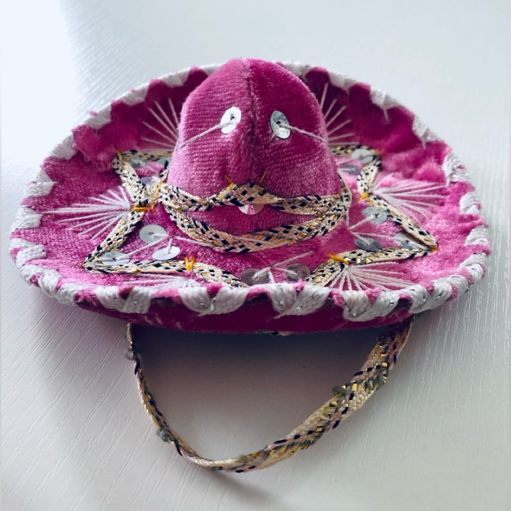 Mini sombrero import de Mexico Pink velvet with silver sequins & braid. … - Picture 4 of 8